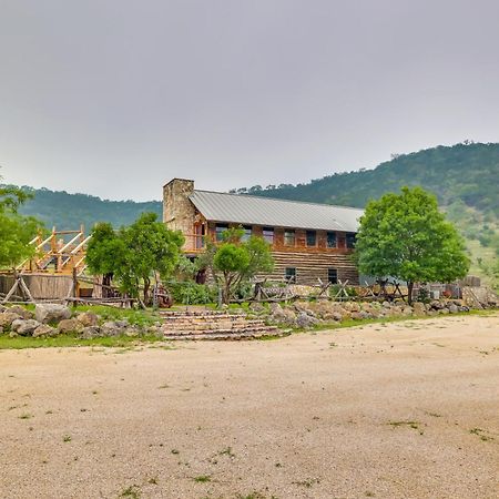 Rural Texas Villa With Hot Tub - Horses Welcome! Tarpley Exterior photo